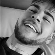 Estudiante de magisterio de educación primaria, chico atento y detallista, con ganas de crecer profesionalmente y ayudar a los más jóvenes a estudiar